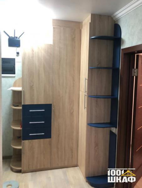 Угловая система хранения, распашной шкаф Угловой распашной шкаф открытой секцией