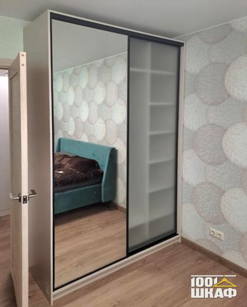 корпусный шкаф-купе под потолок
