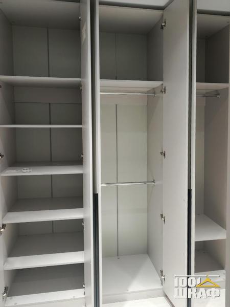 Шкаф для одежды в прихожую